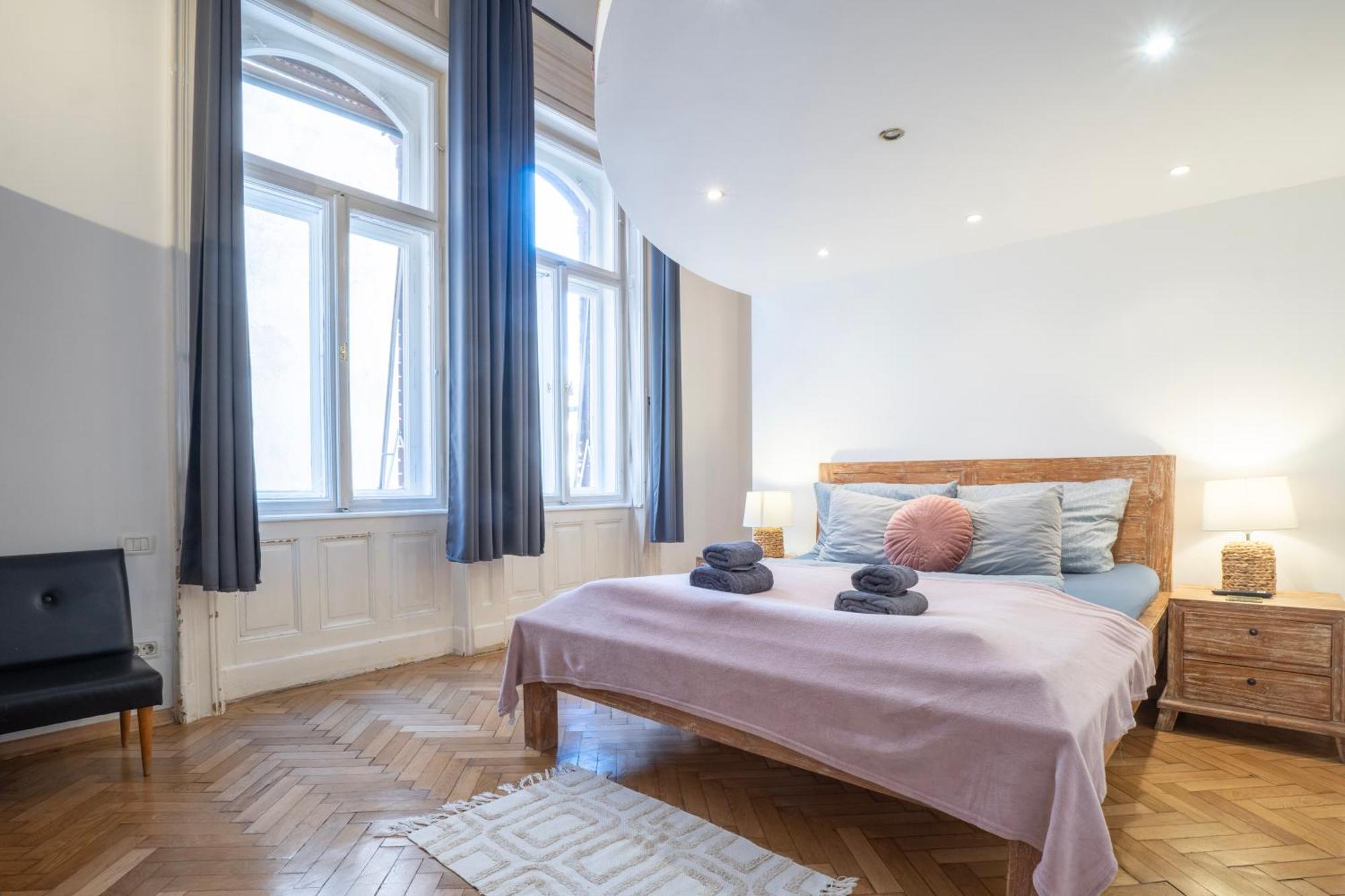 Cedar Inn Budapest - Palace District エクステリア 写真