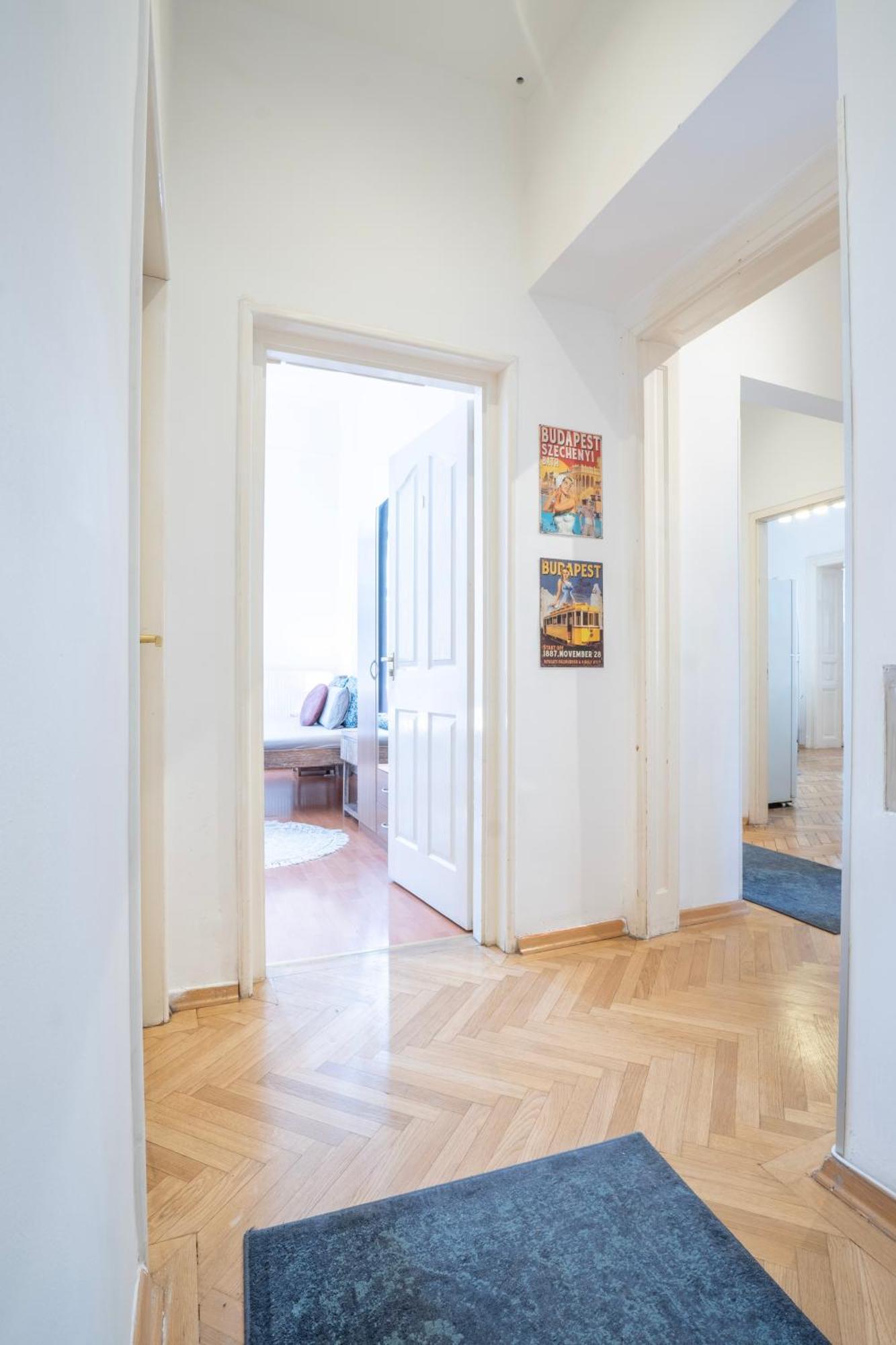 Cedar Inn Budapest - Palace District エクステリア 写真