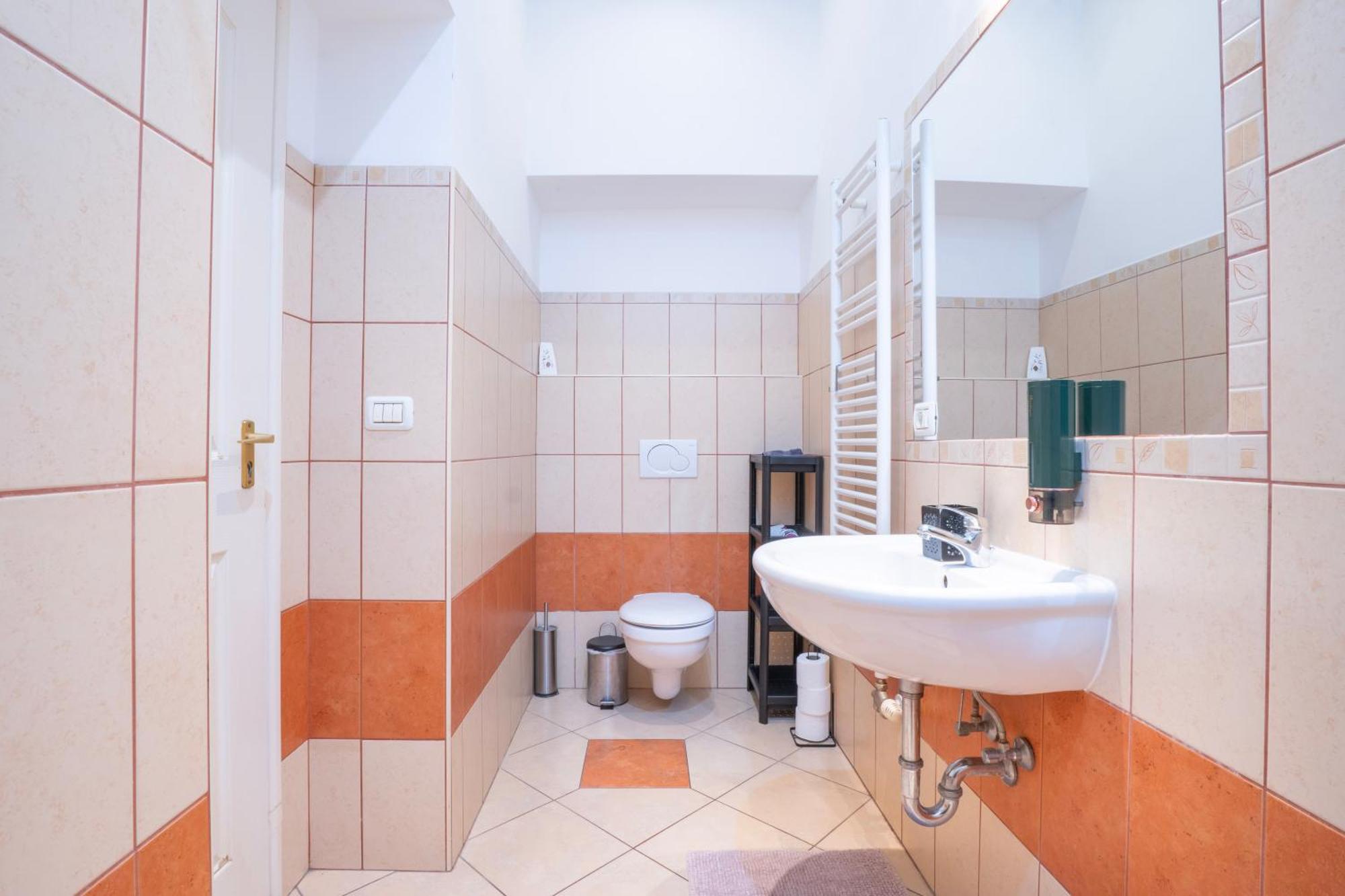 Cedar Inn Budapest - Palace District エクステリア 写真
