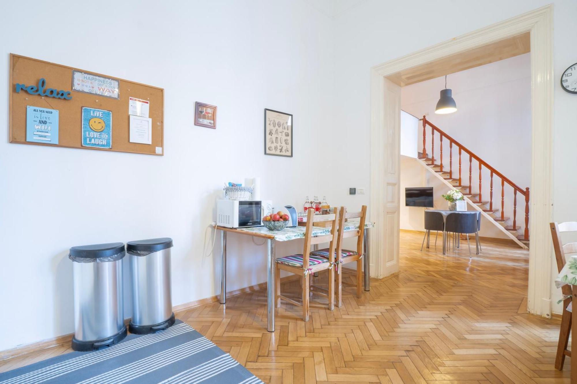Cedar Inn Budapest - Palace District エクステリア 写真